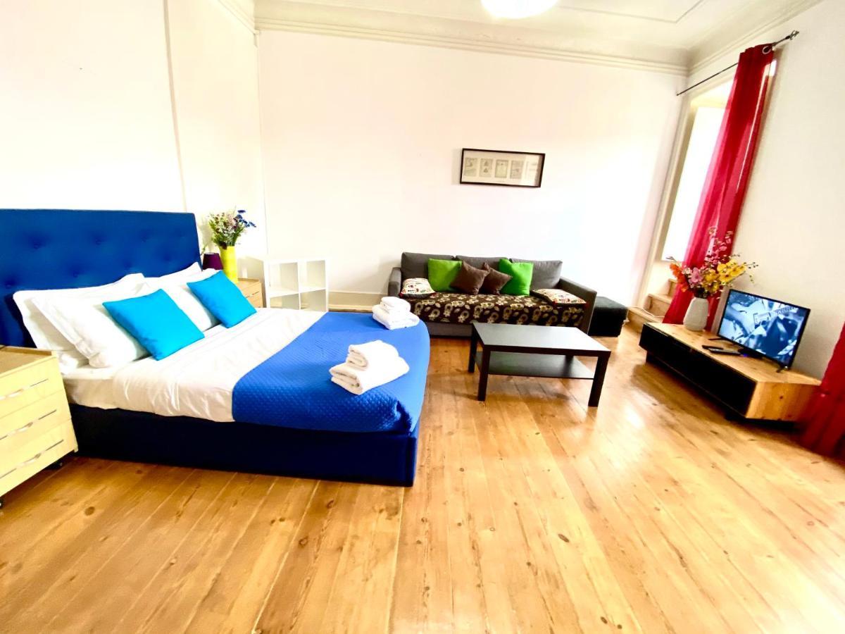 Classic Chiado 1 - Central Guest House Room With Shared Bathroom Lisboa Eksteriør bilde